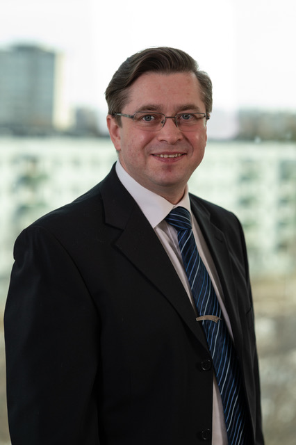 Professor Eduard Petlenkov